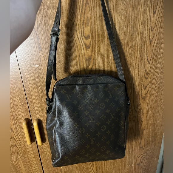 AUTHENTIC Louis Vuitton LV Shoulder Bag M40264 Marceau Brown Monogram Bag - Picture 7 of 12